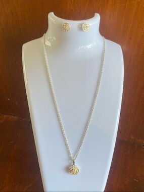 Gold-Tone Round Pendant Necklace and Stud Earrings Set with 2” extension
